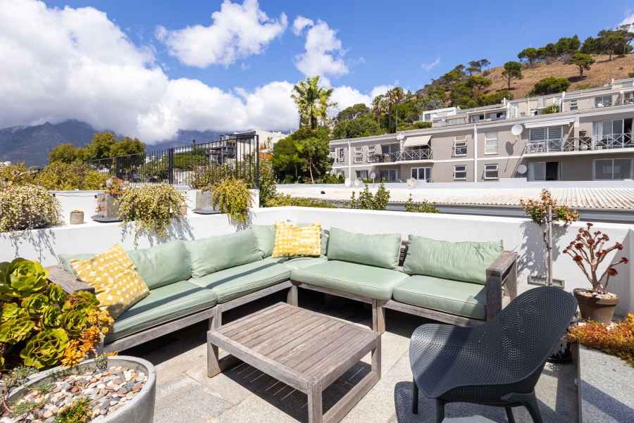 2 Bedroom Property for Sale in Green Point Western Cape